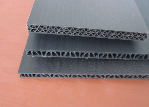 Plastic hollow board